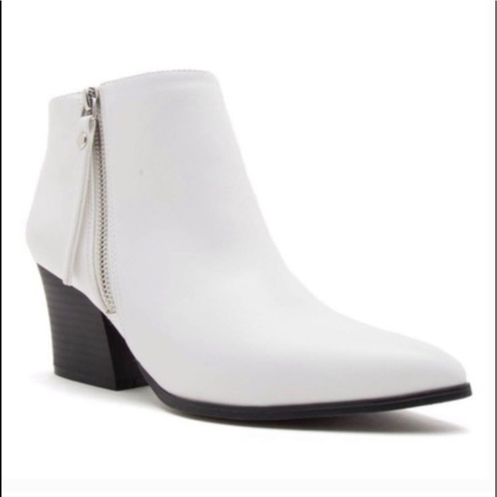 WHITE LEATHER BOOTIE